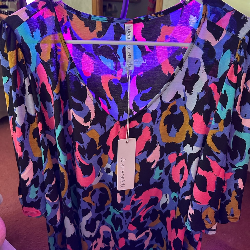 Brand New Dear Scarlett Top